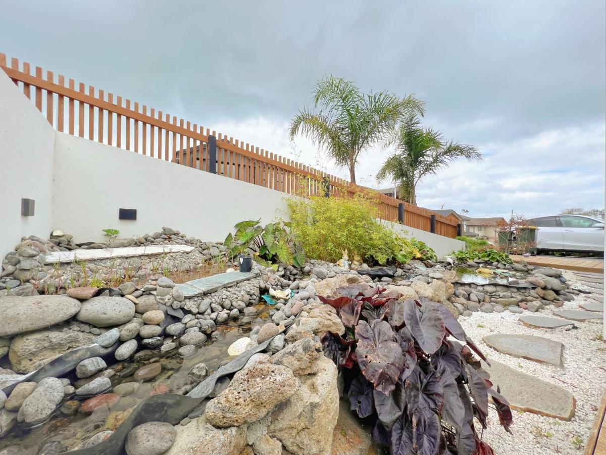 Elegant Beach House In Long Bay Villa Auckland Bagian luar foto