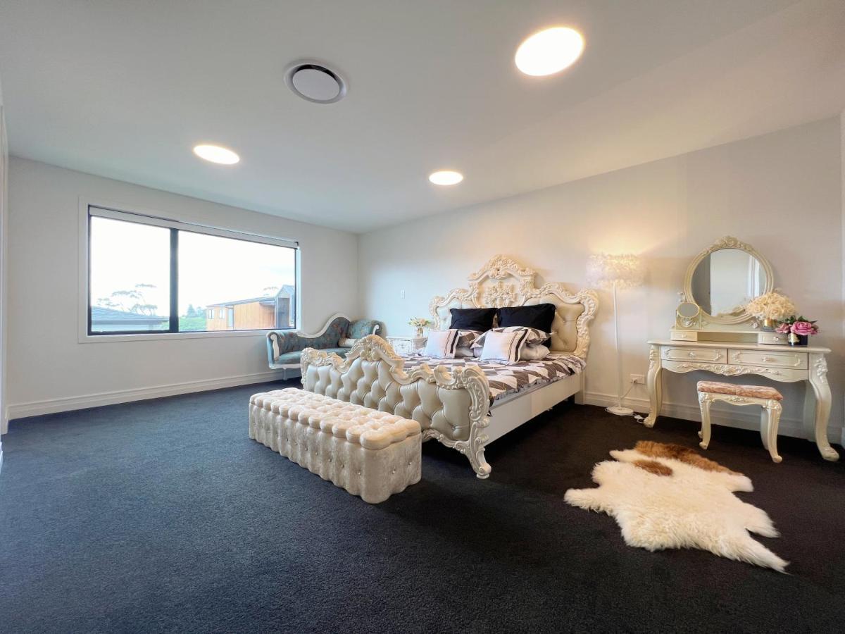 Elegant Beach House In Long Bay Villa Auckland Bagian luar foto