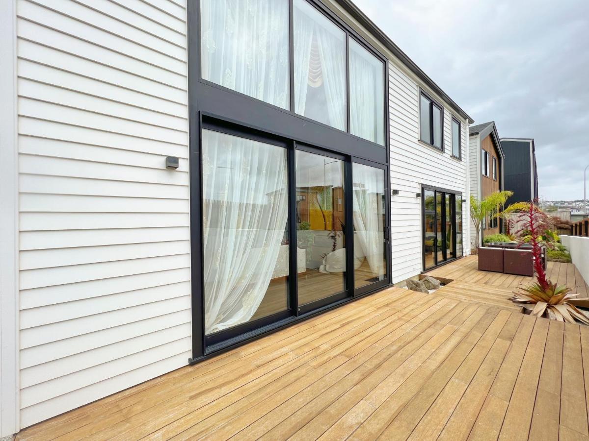 Elegant Beach House In Long Bay Villa Auckland Bagian luar foto