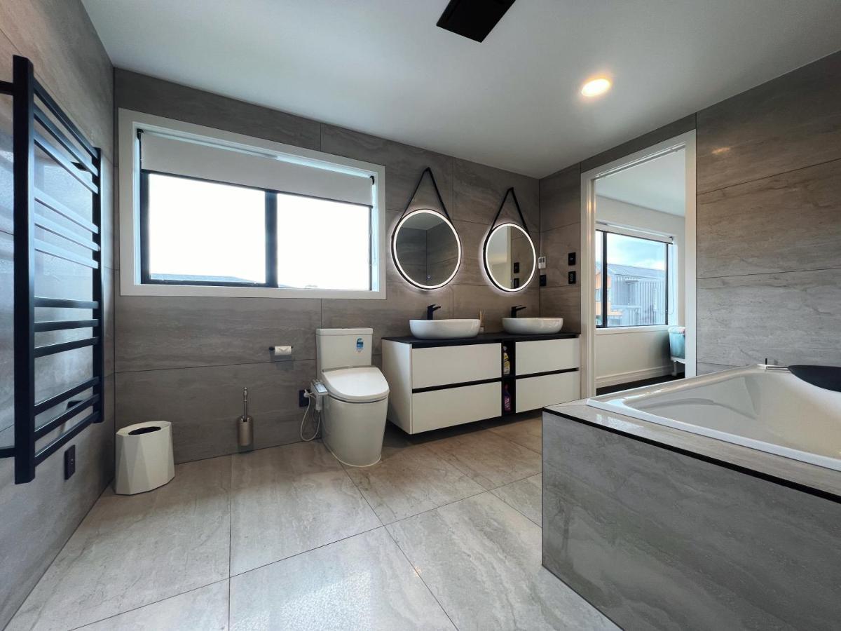 Elegant Beach House In Long Bay Villa Auckland Bagian luar foto