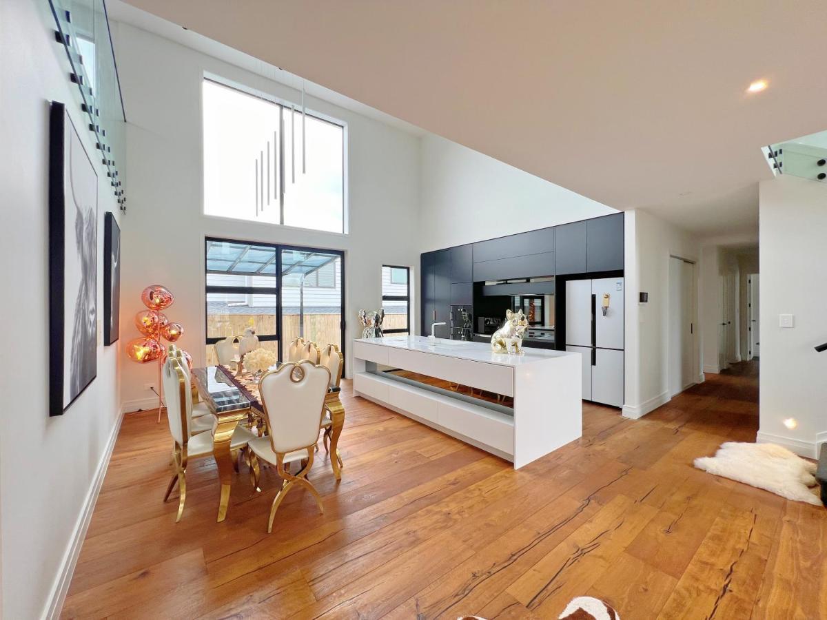 Elegant Beach House In Long Bay Villa Auckland Bagian luar foto